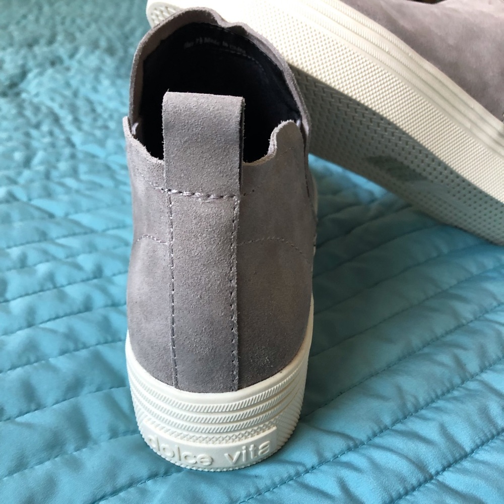 Sneakers - Picture 8 of 8